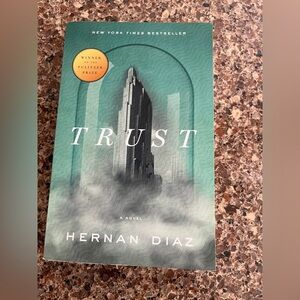 New paperback book Trust by Hernan Diaz winner of the Pulitzer Prize